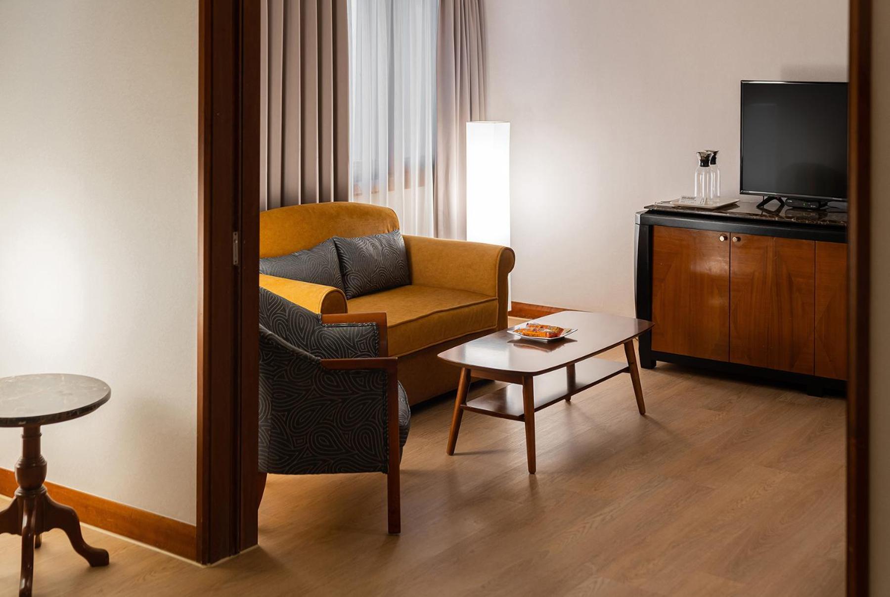 Hotel National Taichung Esterno foto