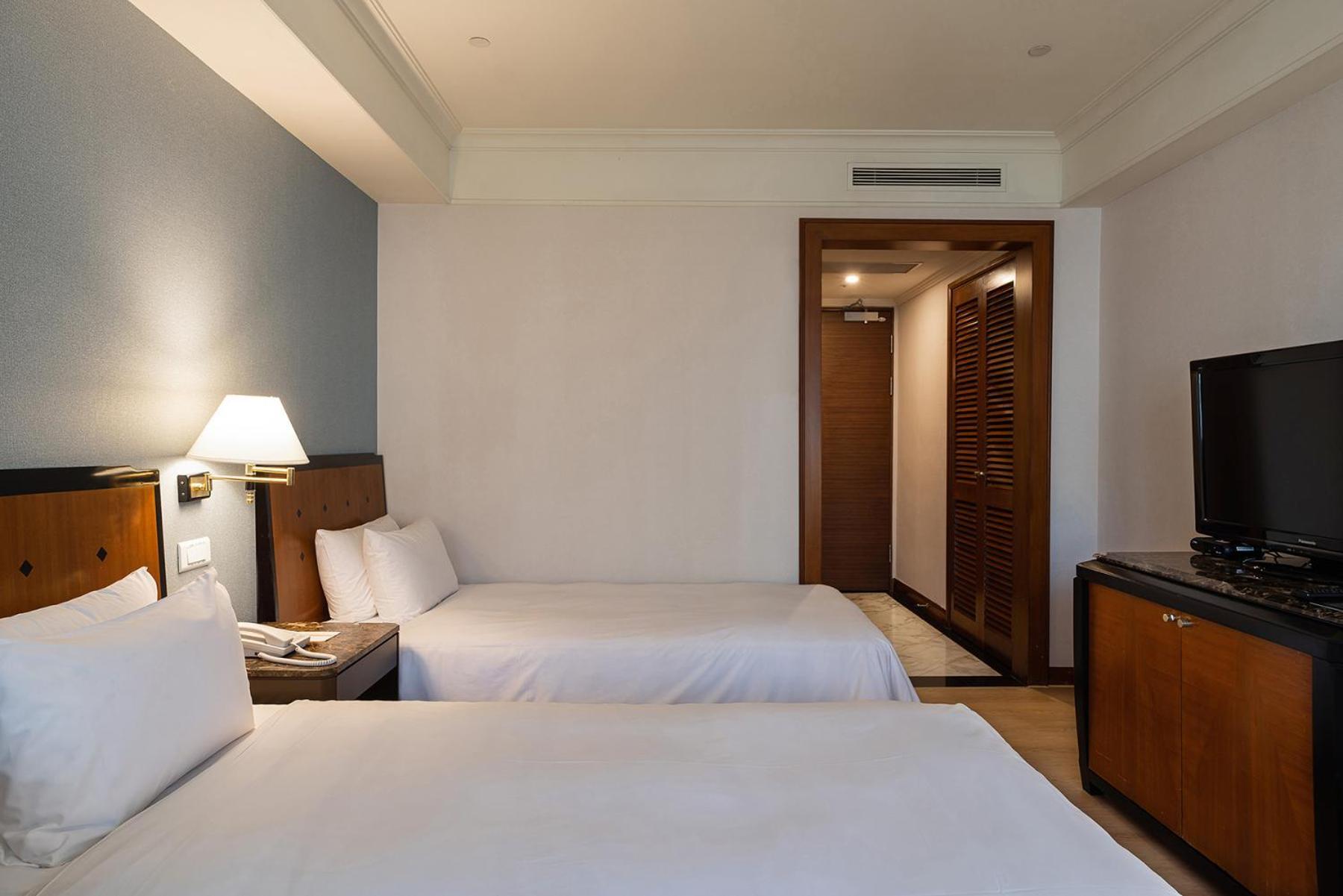 Hotel National Taichung Esterno foto